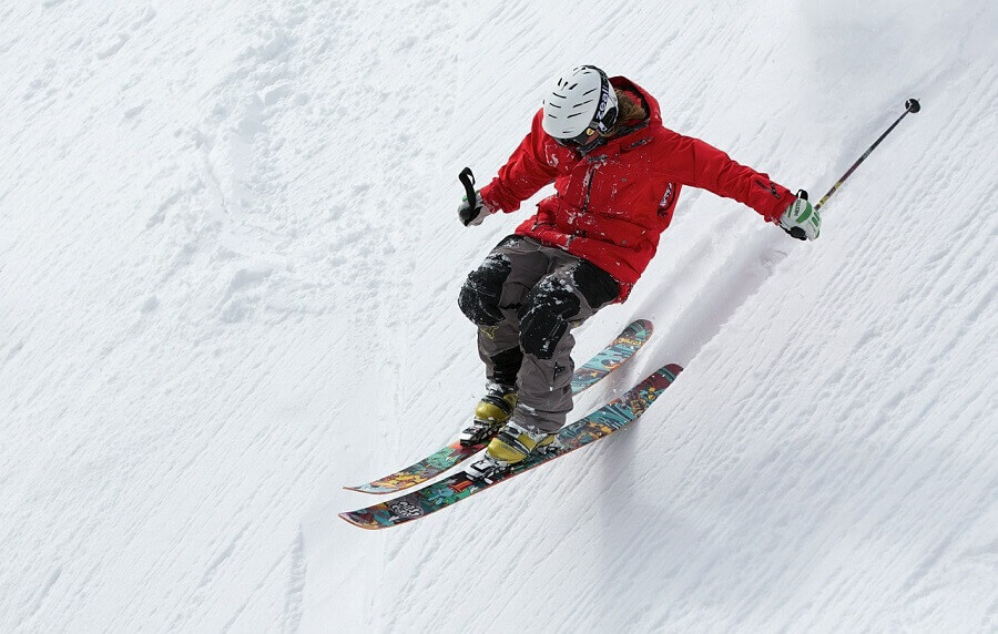 Зимски спортови кои мора да ги пробаш!